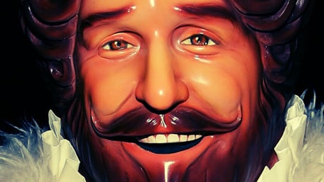 burger-king-finds-exciting-new-way-to-annoy-employees-ai-headsets-to-spy-on-their-smiles